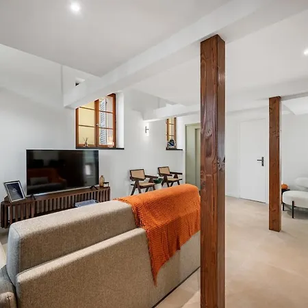 Duplex Old Town Антиб