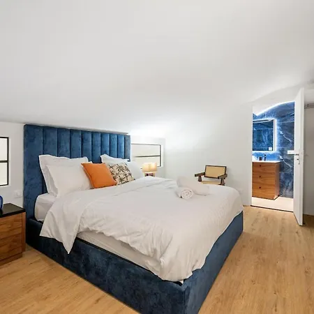 Duplex Old Town Apartment Antibes